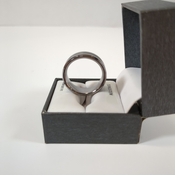 Mens Tungsten silver ring, size 10 - Picture 3 of 4